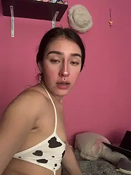 NickieCute- – webcam-show