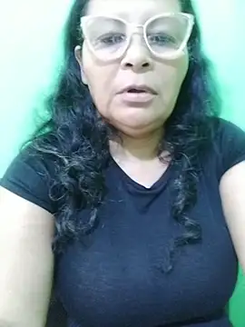 Amarantha25 élő XXX-chatje