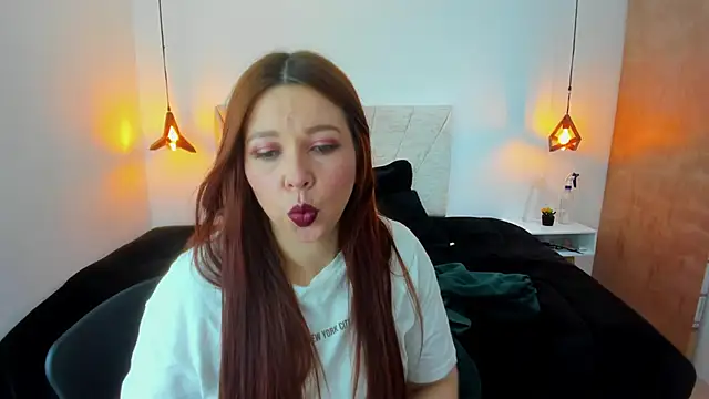 Chat XXX en directo de Isa_Thompson__