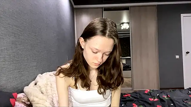 HousedMud Chat XXX in diretta