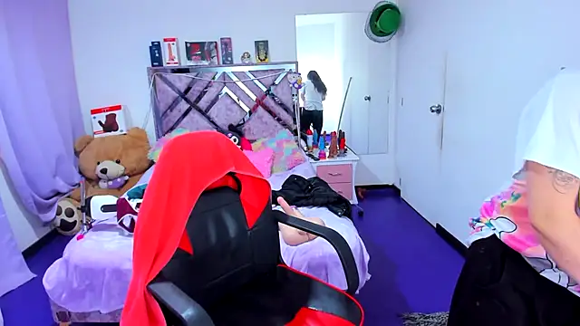 XXX chat uživo modela Luna_Analya