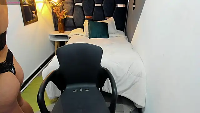 Chatroom XXX en direct de Keyla_Brunette_