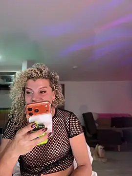 Georgiafox élő XXX-chatje