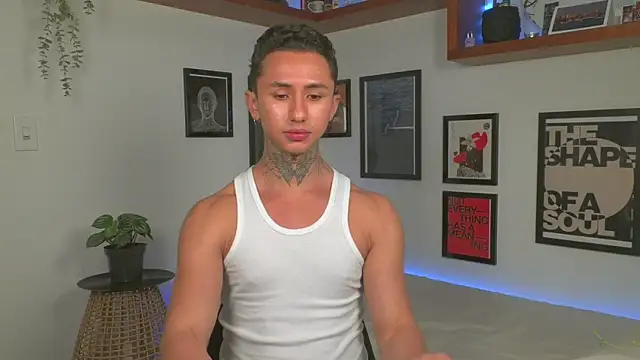 ArchiGoldd's Webcam Show