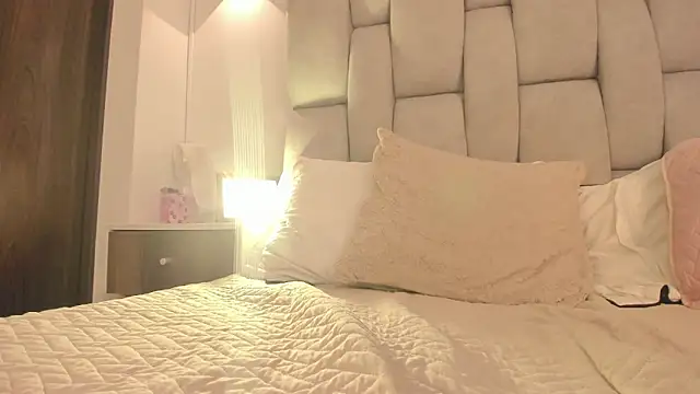 Chatroom XXX en direct de Seraphyne666