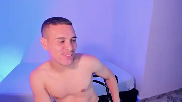 Axel__fierro élő XXX-chatje