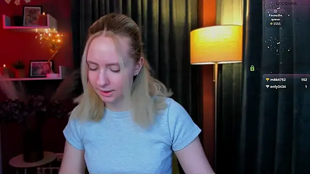 mila_glow1's Live XXX Chat