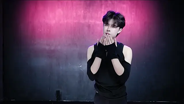 Queen-Vibeのウェブカメラショー