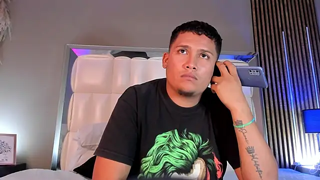 JEICK_JHONSONn Webbikameraesitys