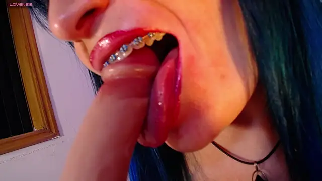 Chatroom XXX en direct de alicia_moom