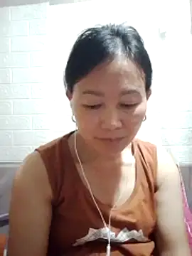 -Leio-56's Live XXX Chat