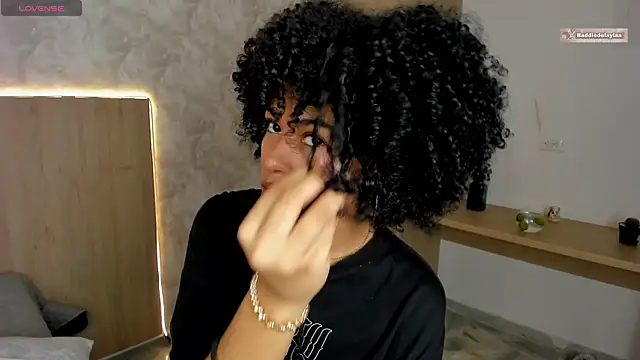 Chat +18 de baddie_delaylaa ao vivo