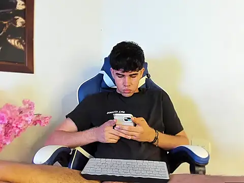 Andy_wood Pertunjukan Webcam