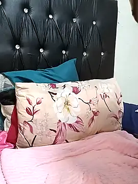 GoodinbedAfrican4 Adlı Modelin Canlı XXX Sohbeti