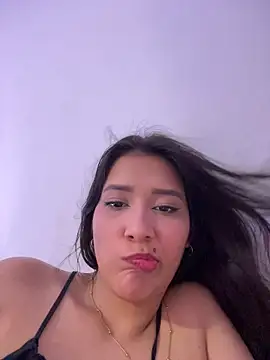 IsabellaJoness_のライブXXXチャット