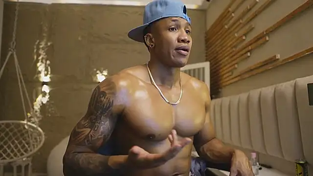 Logan_Varela 即時 XXX 聊天