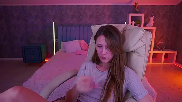 Chat XXX en directo de DreamyLinaa