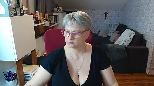 bigtits4you Live XXX-chat