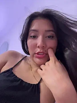 Chat XXX en directo de IsabellaJoness_