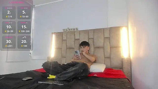 Noir_Sebas webkamerás műsora