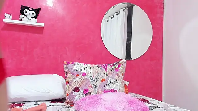 RoxxanneMooree Chat XXX in diretta