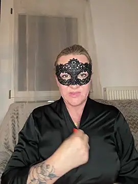 Show modela SecretDeFemme na web-kameri