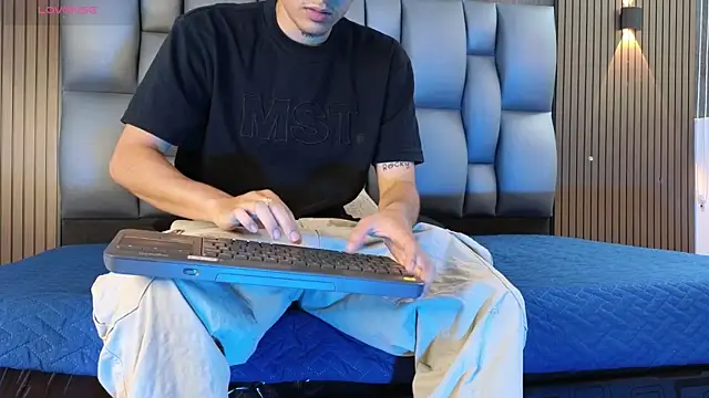 XXX chat uživo modela mohamed_malik