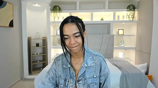 stefie_miss live XXX chat