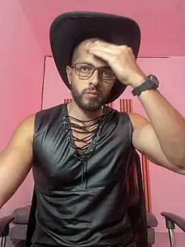 magnumchris: διαδικτυακό σόου στην κάμερα