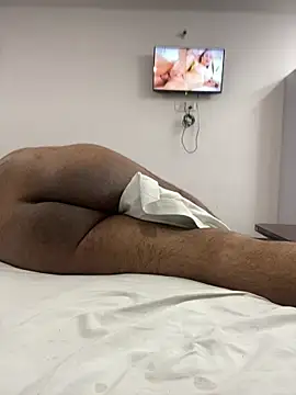 XXX chat uživo modela TheInvincible_meet