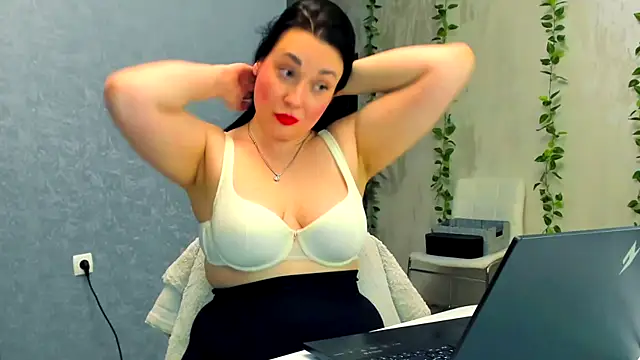 Chat +18 de Yesss_Lilith ao vivo