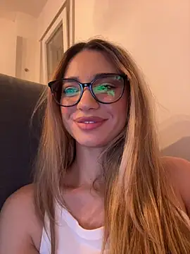 ItalianGirl Chat XXX live