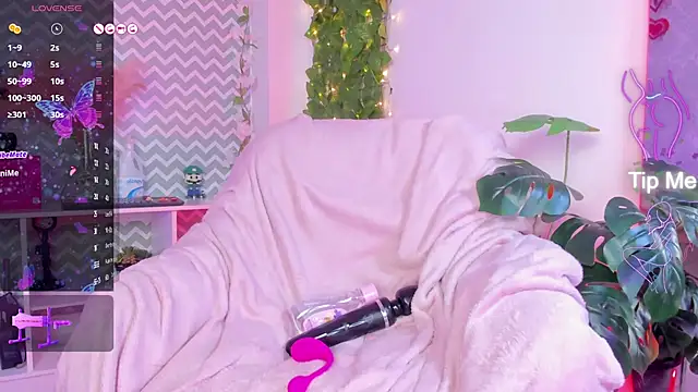 NahomyVega Adlı Modelin Canlı XXX Sohbeti