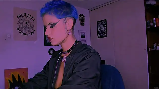 XXX chat uživo modela alex_one888