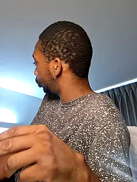 stressrliver88: διαδικτυακό σόου στην κάμερα