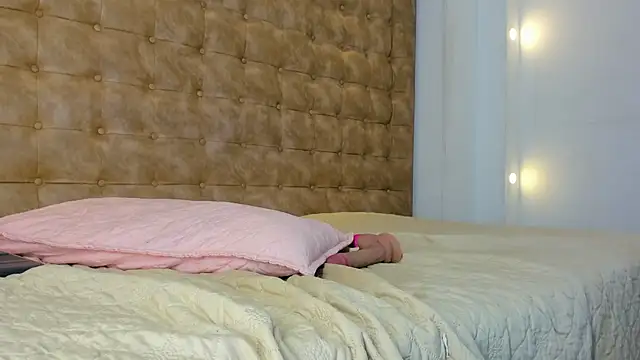 Chatroom XXX en direct de violet_giraldo