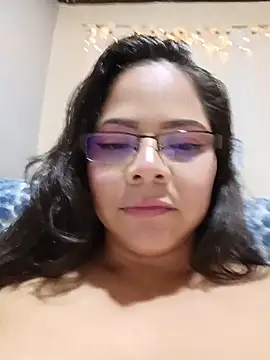 ROUSSE_SINCLAIR's Live XXX Chat