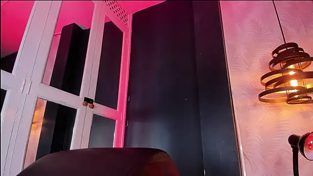 Ian_Valenti Live XXX-Chat