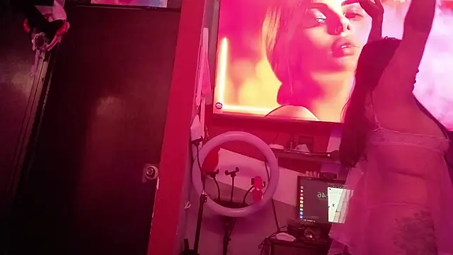 nathalie_zanettii's Webcam Show