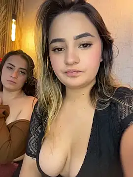 XXX chat uživo modela Antonella_Julieta