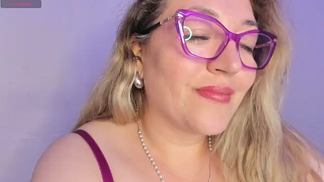 Chat +18 de Naty_Mature_ ao vivo