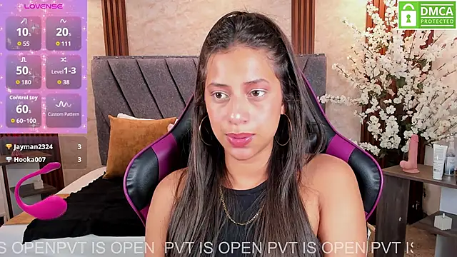 Atiena_ live XXX chat