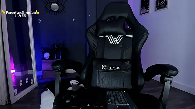 XXX chat uživo modela Raven_Witch_