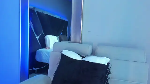 Czat XXX na żywo – AmmyJones_