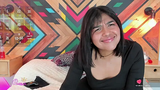 NaiirobiSwan's Live XXX Chat