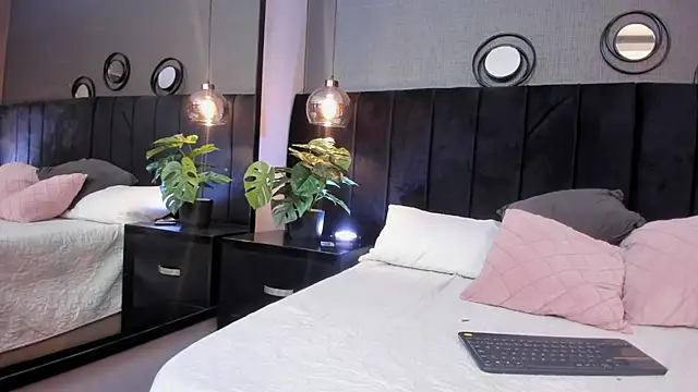 sarah_parker_'s Live XXX Chat