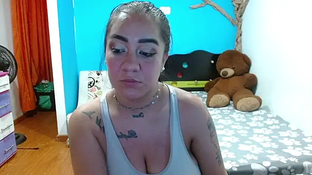 Andrea_deepsloppy Obrolan Langsung XXX