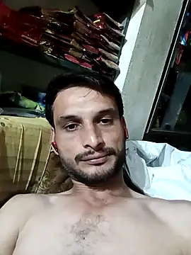 Beinghorny83 Pertunjukan Webcam