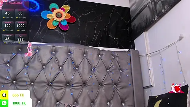 XXX chat uživo modela LAILAGUMMY