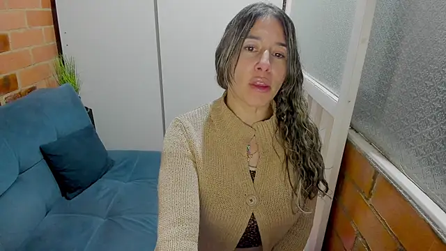 Penelope47's Live XXX Chat